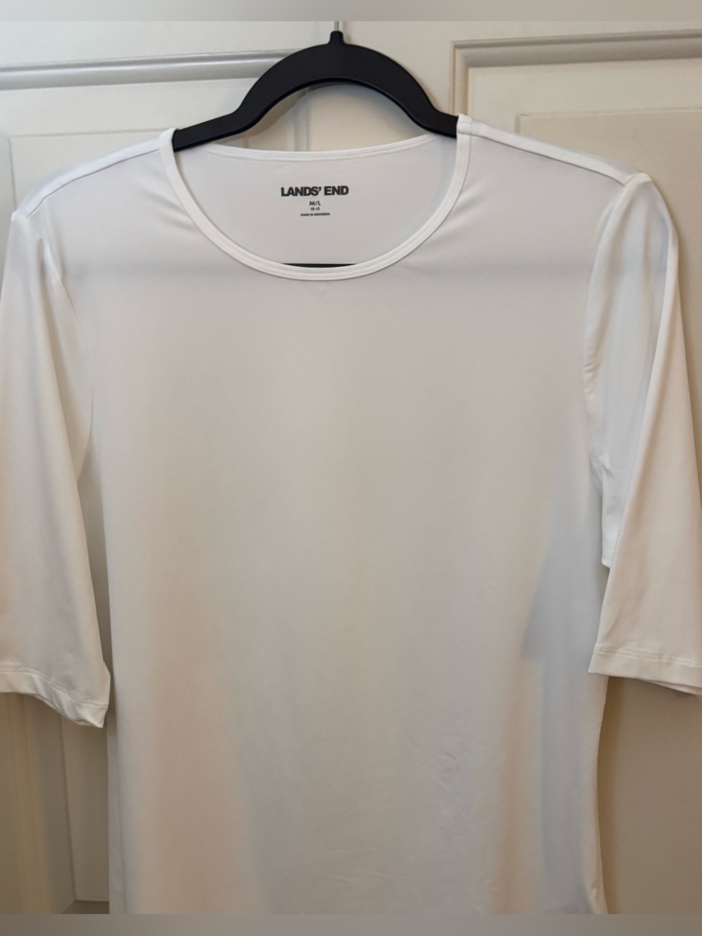 Lands' End Swim Tee Rash Guard UPF 50 in White Size - M/L or 10-12  **NWOT** - Picture 5 of 12